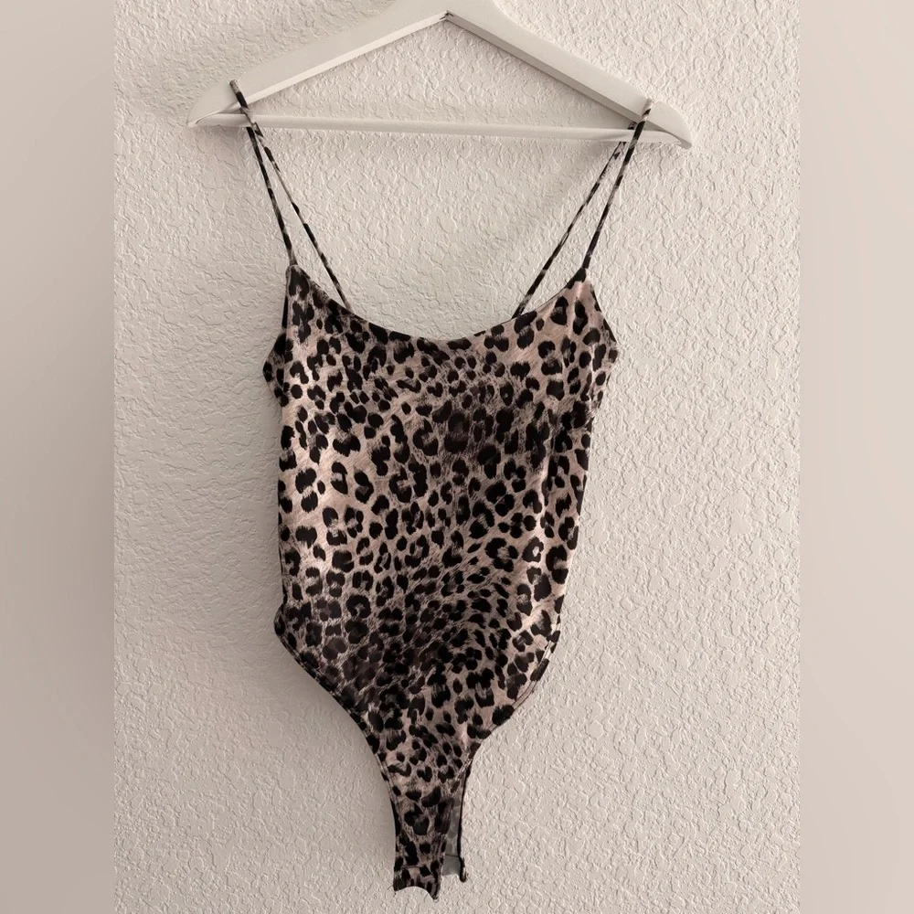 ZARA Leopard Print Bodysuit | Animal Print Fitted Statement Top